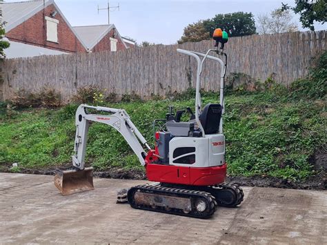 takeuchi tb210r micro